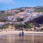 Superbe A Proximite De La De Monte Clerigo * Aljezur